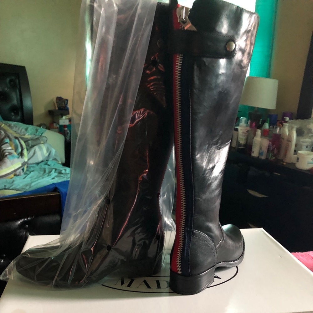 STEVE MADDEN Journal black leather riding boots